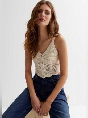 Sincerely Jules Sleeveless Knit Button Up Top
